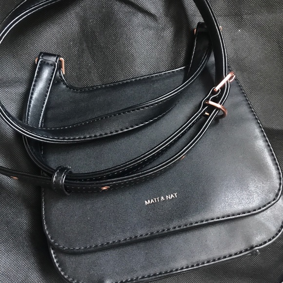 Matt & Nat | Small Saddle Crossbody Bag - Picture 2 of 7